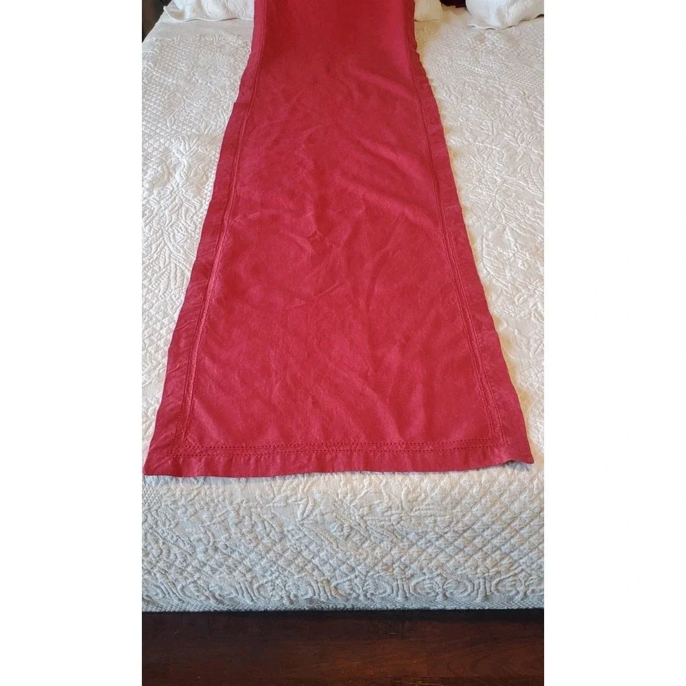 Williams Sonoma 100% Linen Table Runner Rectangle‎ 16 X 104 Red